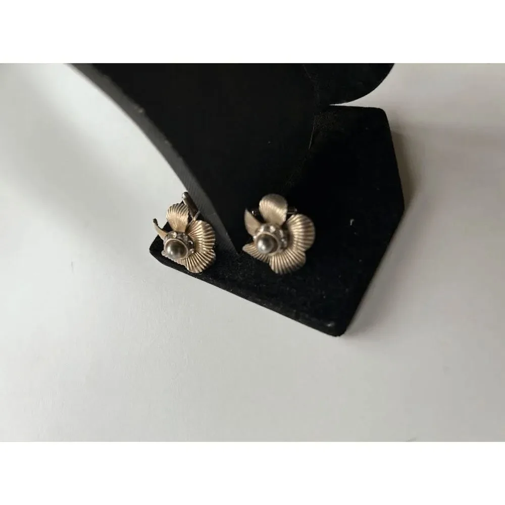 Rare Vintage 40s Metallic-Floral Cufflinks